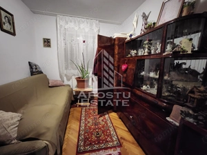 Apartament de vanzare cu 4 camere, centrala proprie, etaj intermediar, zona Dacia - imagine 3