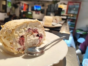 Bistro angajează ajutor bucatar