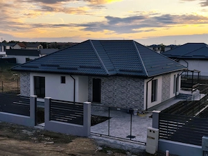 FARA COMISIOANE in Gulia casa cu 3 camere 2 bai terasa PARTER+pod placa la cheie merita vazuta