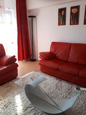 Inchiriez apartament doua camere  Miorita intr-un bloc recent reabilitat.