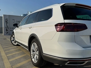 Volkswagen Passat Alltrack - imagine 3