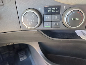 Volvo AUTOTRACTOR  6x2, 3 punti cu axa liftabila. 2018, 553.963km - imagine 13
