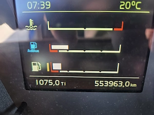 Volvo AUTOTRACTOR  6x2, 3 punti cu axa liftabila. 2018, 553.963km - imagine 11