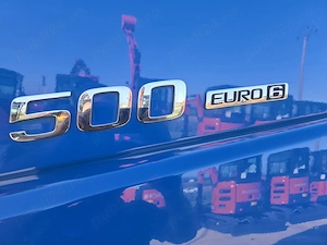 Volvo AUTOTRACTOR  6x2, 3 punti cu axa liftabila. 2018, 553.963km - imagine 3