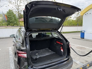  Skoda Enyaq iV 60   2021   Electrică   62.000 km - imagine 4