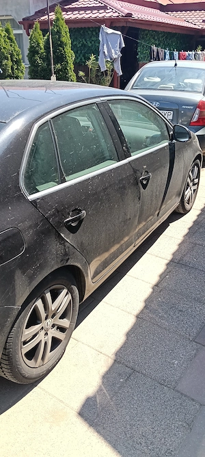 Vw Jetta 1.9 105 Cp,an 2006 - imagine 2
