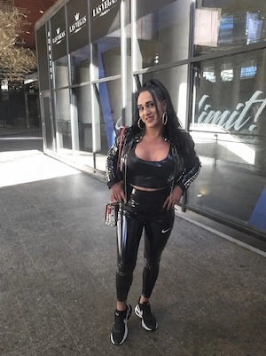Bună Sunt Cristina transexuală reală botoxată și siliconată - imagine 5