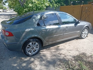 Vând Renault laguna 1200 euros ușor negociabil - imagine 4