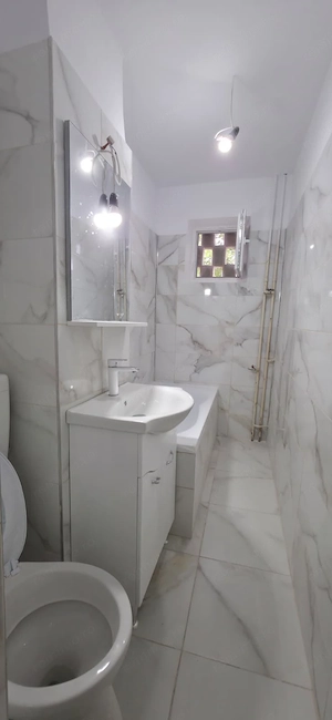 Apartament 2 camere cu balcon, complet renovat ..Calea Sagului - imagine 3