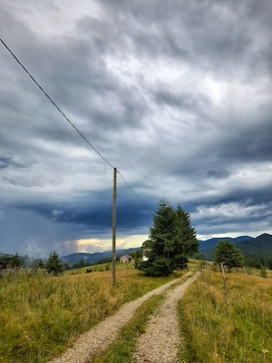 Teren intravilan, 25 arii, Piatra-Fantanele,1200 pe arie - imagine 2