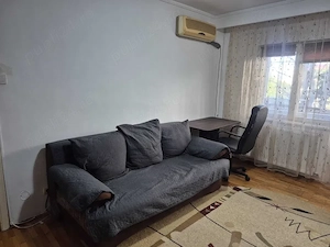 Zona Dacia Apartament 2 Camere Decomandat - imagine 2