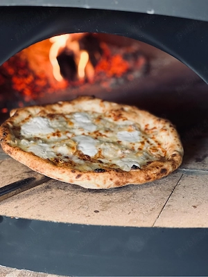 Pizza Chef Pizzaiolo Profesionist Pentru Evenimente si Restaurante Pizzeri  - imagine 2