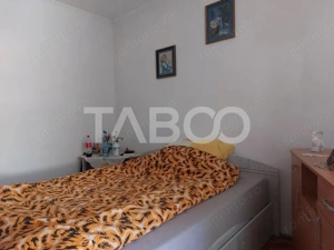 Apartament 55 mp 3 camere etaj 3 balcon pivnita Piata Noua Cisnadie - imagine 3