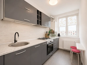 Apartament 2 camere decomandat, renovat, mobilat și utilat   Str. Covasna, Sector 4 - imagine 5