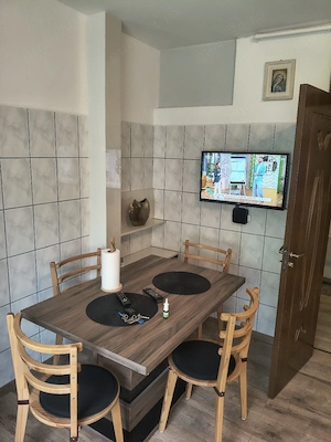 Persoană fizică inchiriez apartament cu 2 camere 