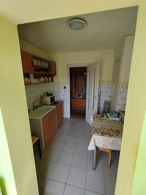 Apartament 2 camere decomandat Aradului etaj 3 langa Piata Verde - imagine 3
