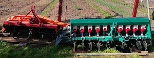 Vand Tractor BizonT20 4x4 + plug 2cormane si freza1,25m pret 19.500lei negociabil - imagine 3