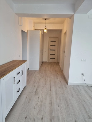 Ofer spre inchiriere apartament doua camere, bloc nou, cartier rezidential. Loc de parcare privat - imagine 3
