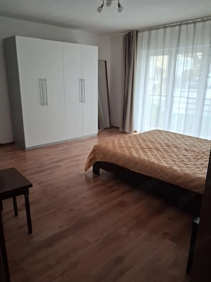 Vând apartament în Floresti, 46mp + 5 mp balcon ,boxă la subsolul blocului ,parcare de 13mp cu CF - imagine 2