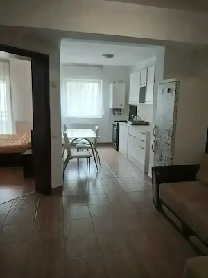 Vând apartament în Floresti, 46mp + 5 mp balcon ,boxă la subsolul blocului ,parcare de 13mp cu CF