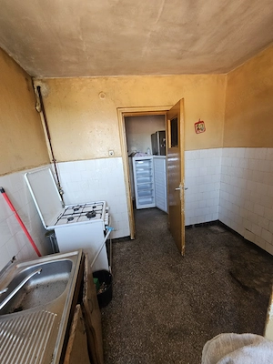 Apartament doua camere, zona 1 Mai - imagine 4