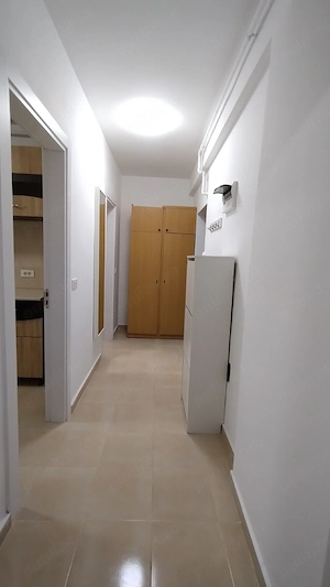 METROU ,garsoniera spatioasa, 46m,AC,luminoasa, proprietar,parcare,terasa - imagine 9