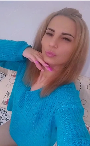 Blondă slim Moldoveancă  - imagine 2
