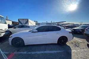 Alfa Romeo Giulia 2.0 turbo 280cp rwd  - imagine 4