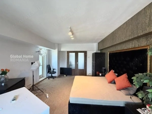 Piața Unirii ✦ 4-Room Apartment ✦ Panoramic Fountain Views ✦ Metro Station - imagine 9