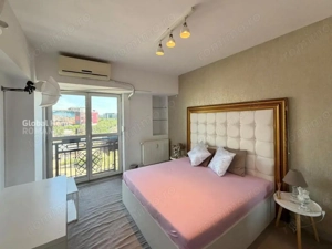 Piața Unirii ✦ 4-Room Apartment ✦ Panoramic Fountain Views ✦ Metro Station - imagine 12