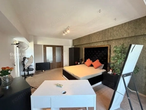 Piața Unirii ✦ 4-Room Apartment ✦ Panoramic Fountain Views ✦ Metro Station - imagine 7