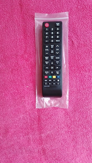 Vand Telecomanda Universala  inclus SAMSUNG la  20 lei 