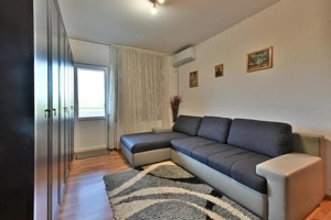 Apartament cu 3 camere, semidecomandat, 65 mp utili + balcon - Soarelui