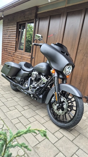 Harley Davidson Street Glide Road King Heritage 