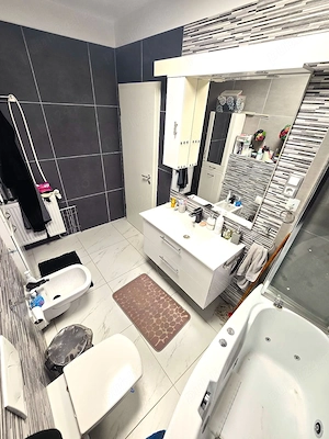 Confort si spatiu | Casa 5 camere, constructie solida | Teren 544 mp - imagine 15