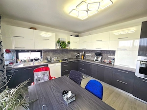 Confort si spatiu | Casa 5 camere, constructie solida | Teren 544 mp - imagine 5