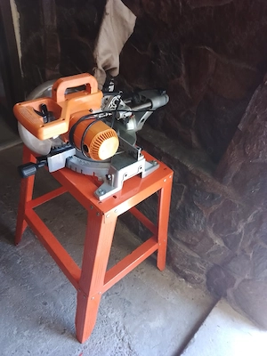 Mașina de tăiat electrica Matika, metal 