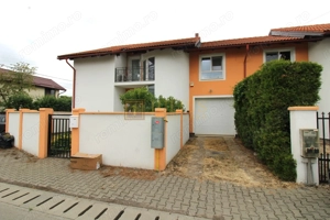 Duplex spațios – Dumbrăvița, cu garaj, bucatarie inchisa
