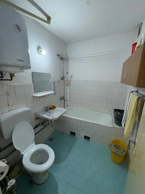 vand apartament 3 camere , zona Splai Mihai Viteazul ,et 1, incalzire pe gaz - imagine 2
