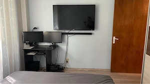 Vand 2 camere Gorjului, Militari