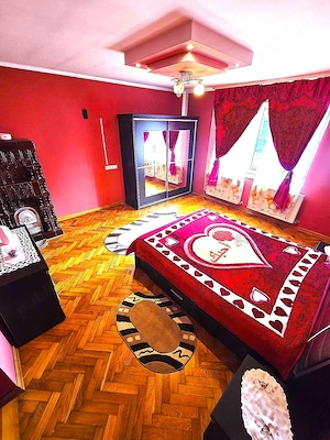 Casa complet mobilata si utilata | Teren 2500 mp | Liniste, natura autentic romanesc - imagine 7