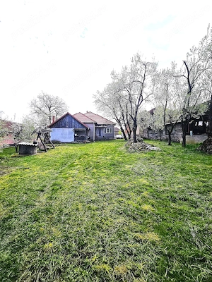 Casa complet mobilata si utilata | Teren 2500 mp | Liniste, natura autentic romanesc - imagine 20