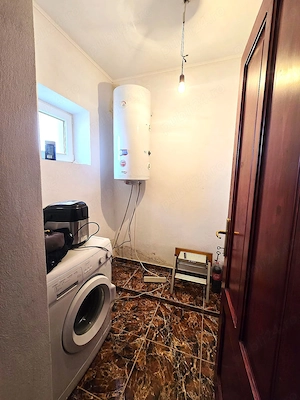 Casa complet mobilata si utilata | Teren 2500 mp | Liniste, natura autentic romanesc - imagine 16