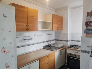 Ofer spre închiriere apartament cu 2 camere în Brașov (zona Astra)