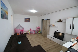 Apartament 2 camere Micro 16, etajul 1, renovat, geam baie - imagine 5