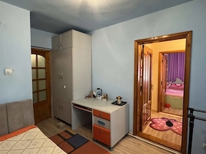 3 cam. etaj 1, 2 bai, 2 balcoane, mobilat+utilat, zona Spital - imagine 15