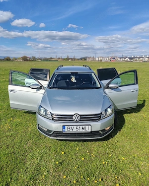 Volkswagen Passat B7 2012  - imagine 5