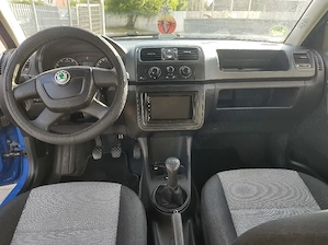 Skoda Fabia benzina 12 fab 2011 preț 2650 euro  - imagine 5