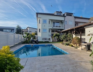 Vila de lux cu piscina si vedere la mare - imagine 10