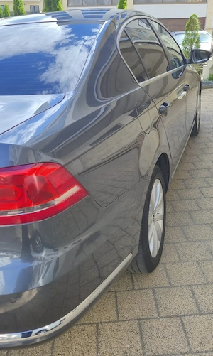 Volkswagen Passat 2.0 TDI BlueMotion Tehnology Comfortline - imagine 9